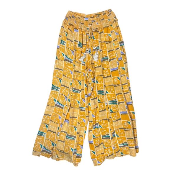 True Destinations Pants - True Destinations High Risk Smocked Waist Wide-Leg Resort Pants - Size M
